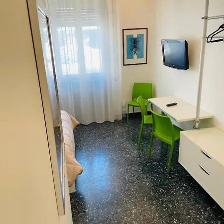 Alojamento de Acomodação e Pequeno-almoço Il Giardino Di Iole Via Giovanni Amendola N36 Sássari