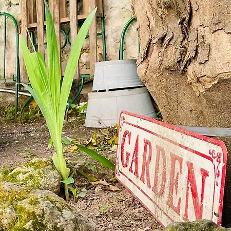 Il Giardino Di Iole Via Giovanni Amendola N36 Bed & Breakfast
