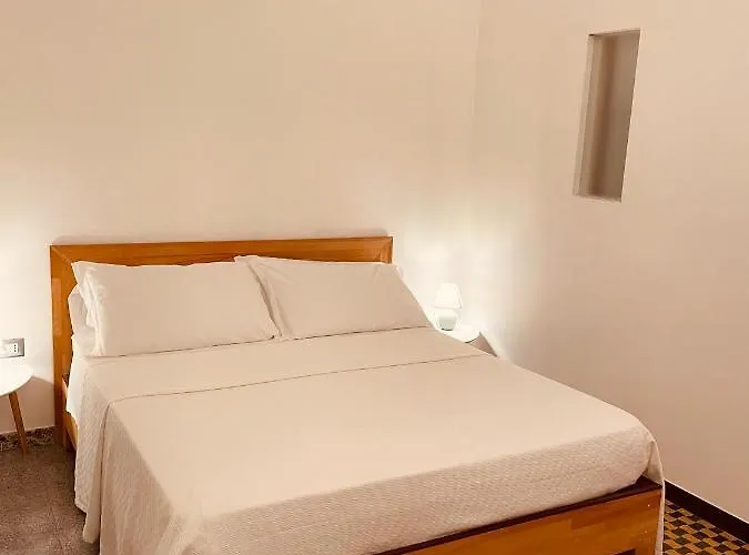 Oda ve Kahvaltı Il Giardino Di Iole Via Giovanni Amendola N36 3*