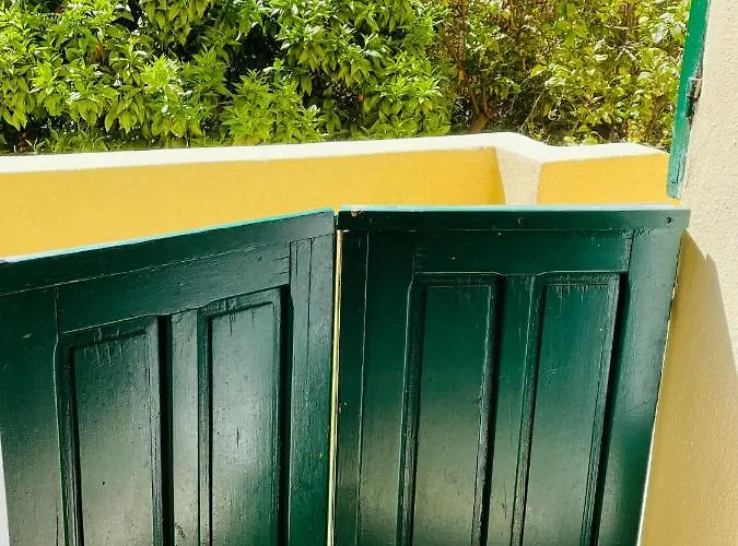 Oda ve Kahvaltı Il Giardino Di Iole Via Giovanni Amendola N36 Sassari